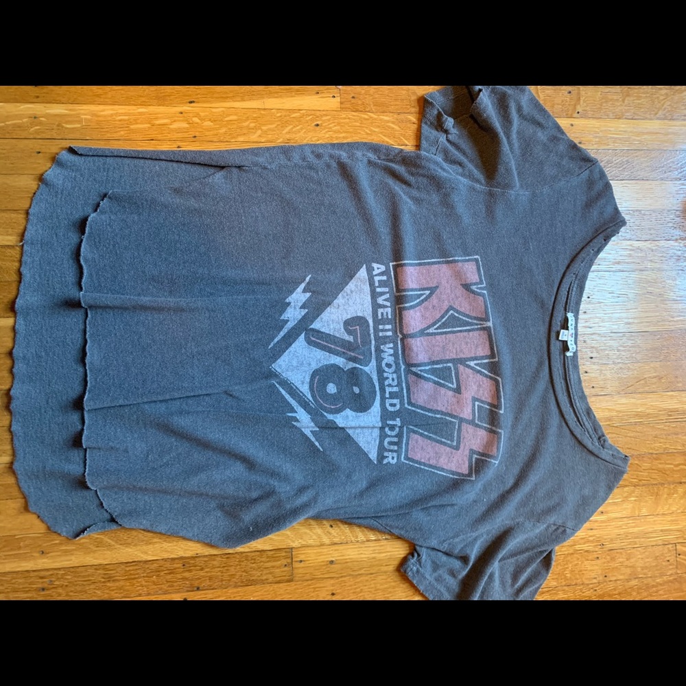 Urban outfitter tee